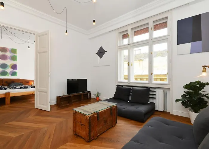 Daylight Apartment, The Location Budapest