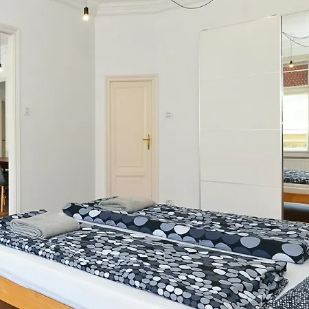 Daylight Apartment, The Location *