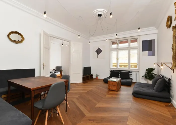 Apartament Daylight Apartment, The Location