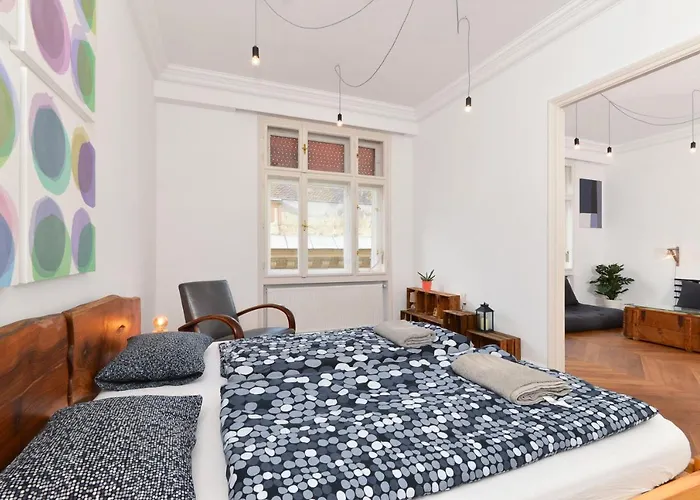 Daylight Apartment, The Location *