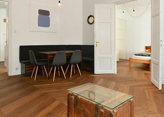 Apartament Daylight Apartment, The Location Budapesta